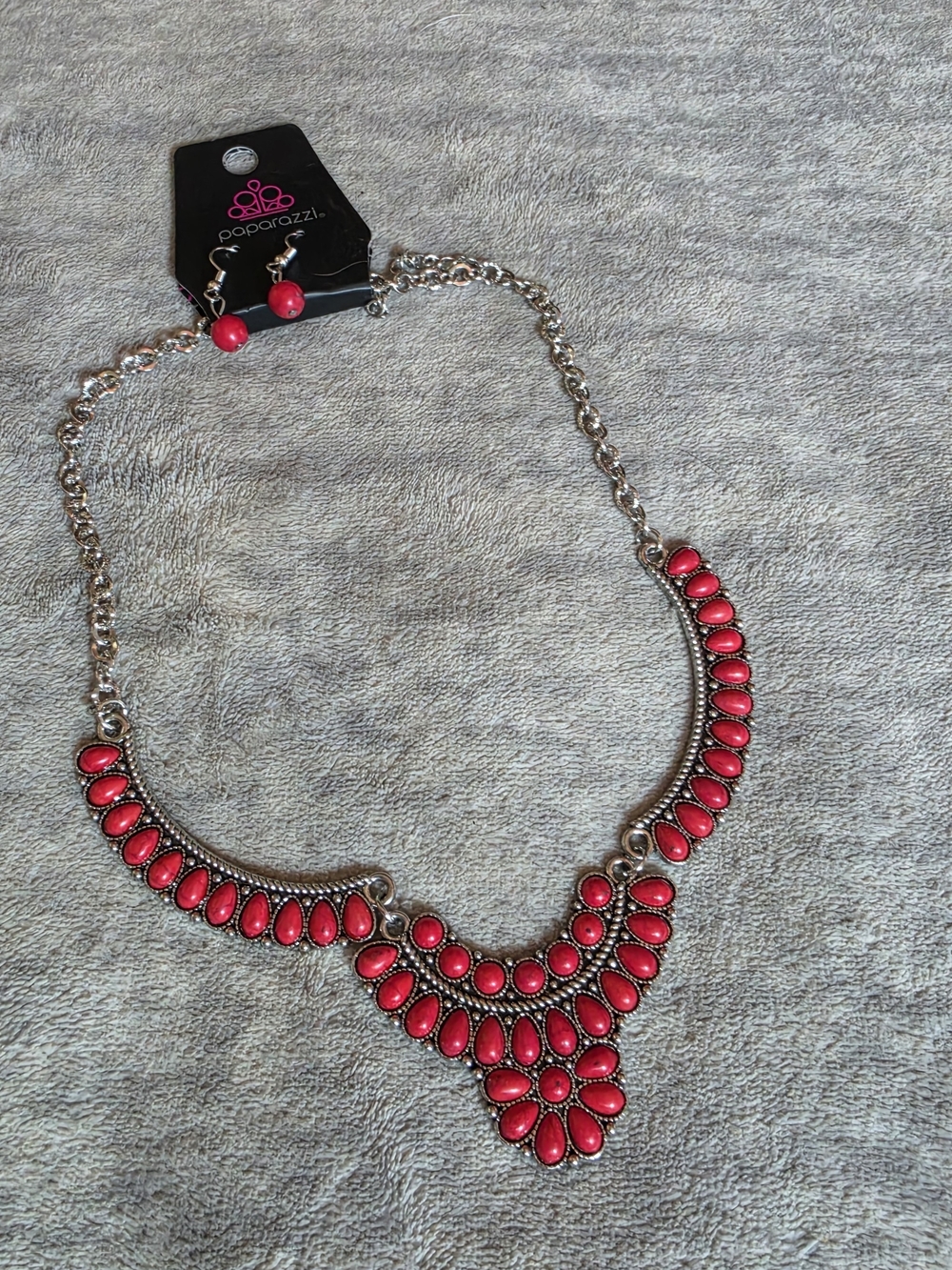 paparazzi Hot Pink Teardrop Statement Necklace and Earring Set